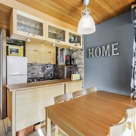 Appartement For 6 People Huez